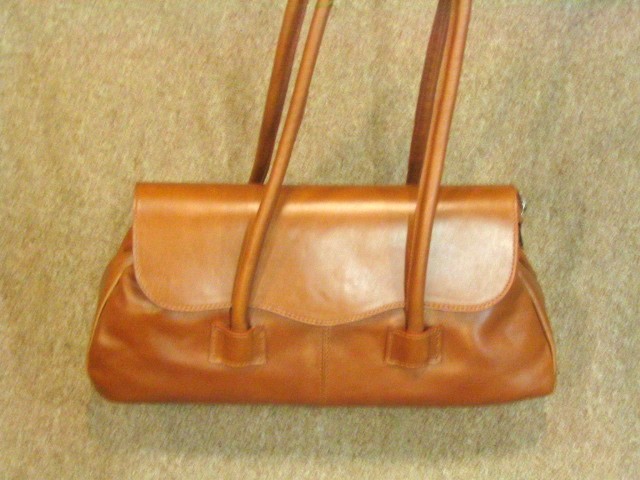 cartera-waves.jpg